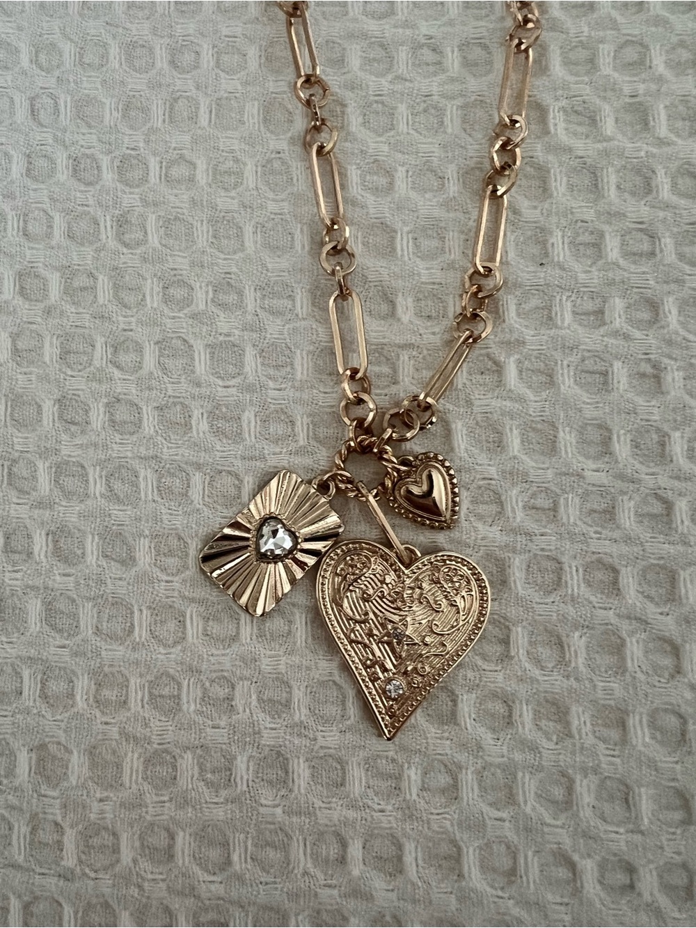 NWOT Boutique Gold Heart Charm Pendant Necklace - Elegant Layered Women Jewelry